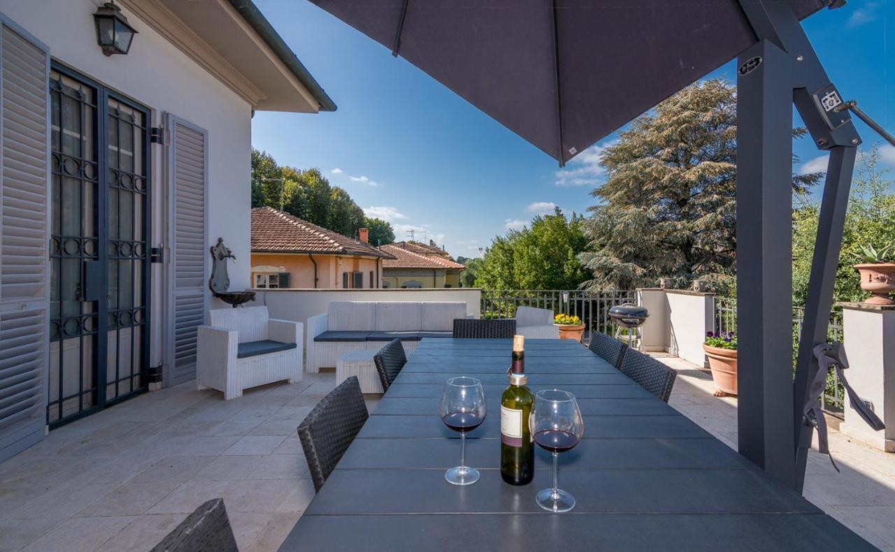 Villa Cecilia, Facing Lucca'S City Walls Экстерьер фото