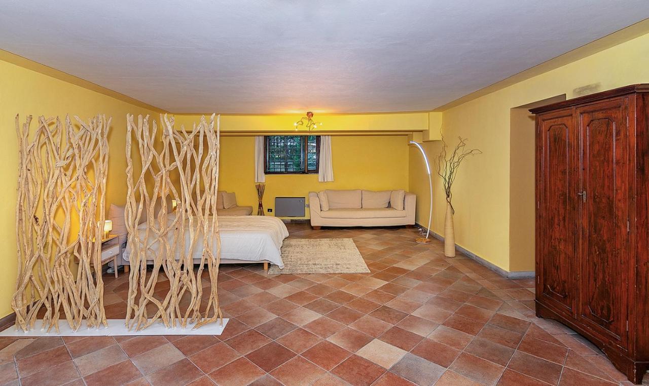 Villa Cecilia, Facing Lucca'S City Walls Экстерьер фото