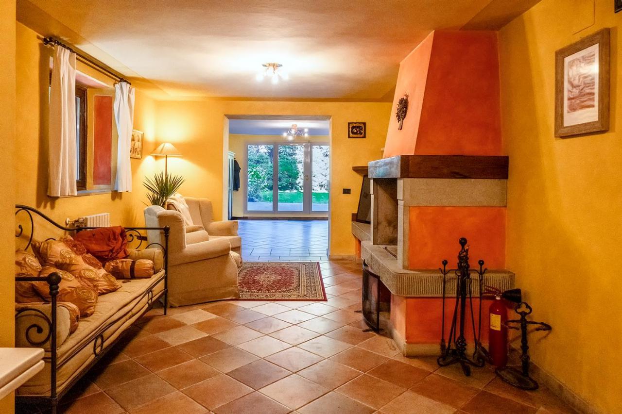 Villa Cecilia, Facing Lucca'S City Walls Экстерьер фото